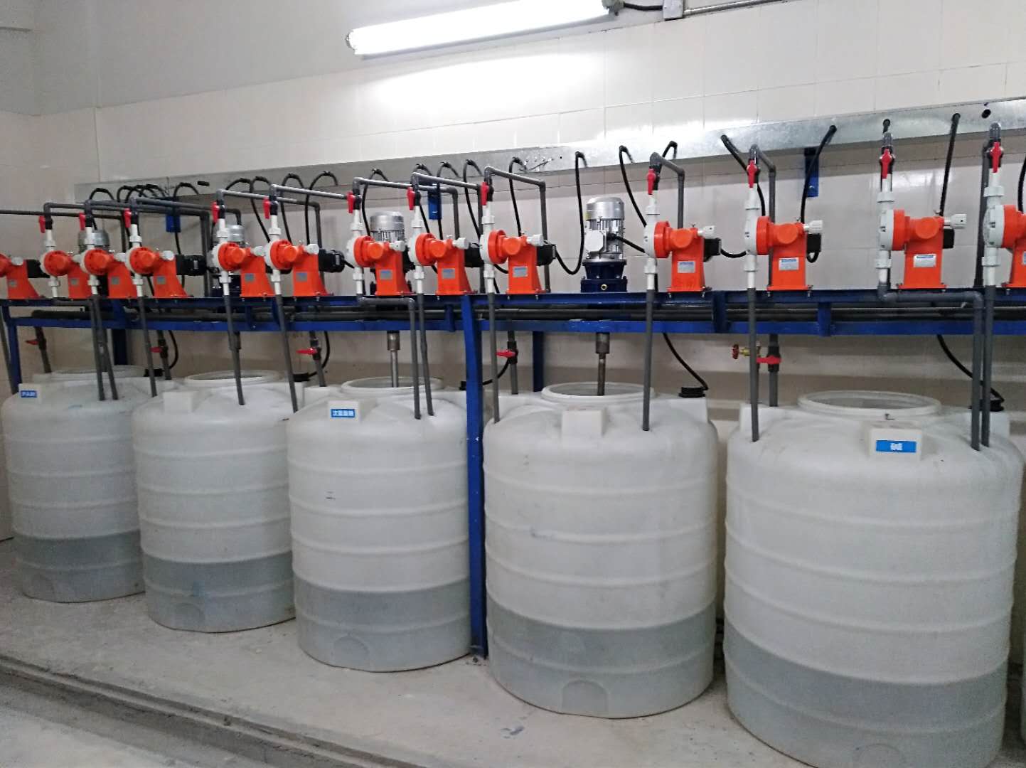 电镀厂污水处理工程加药系统